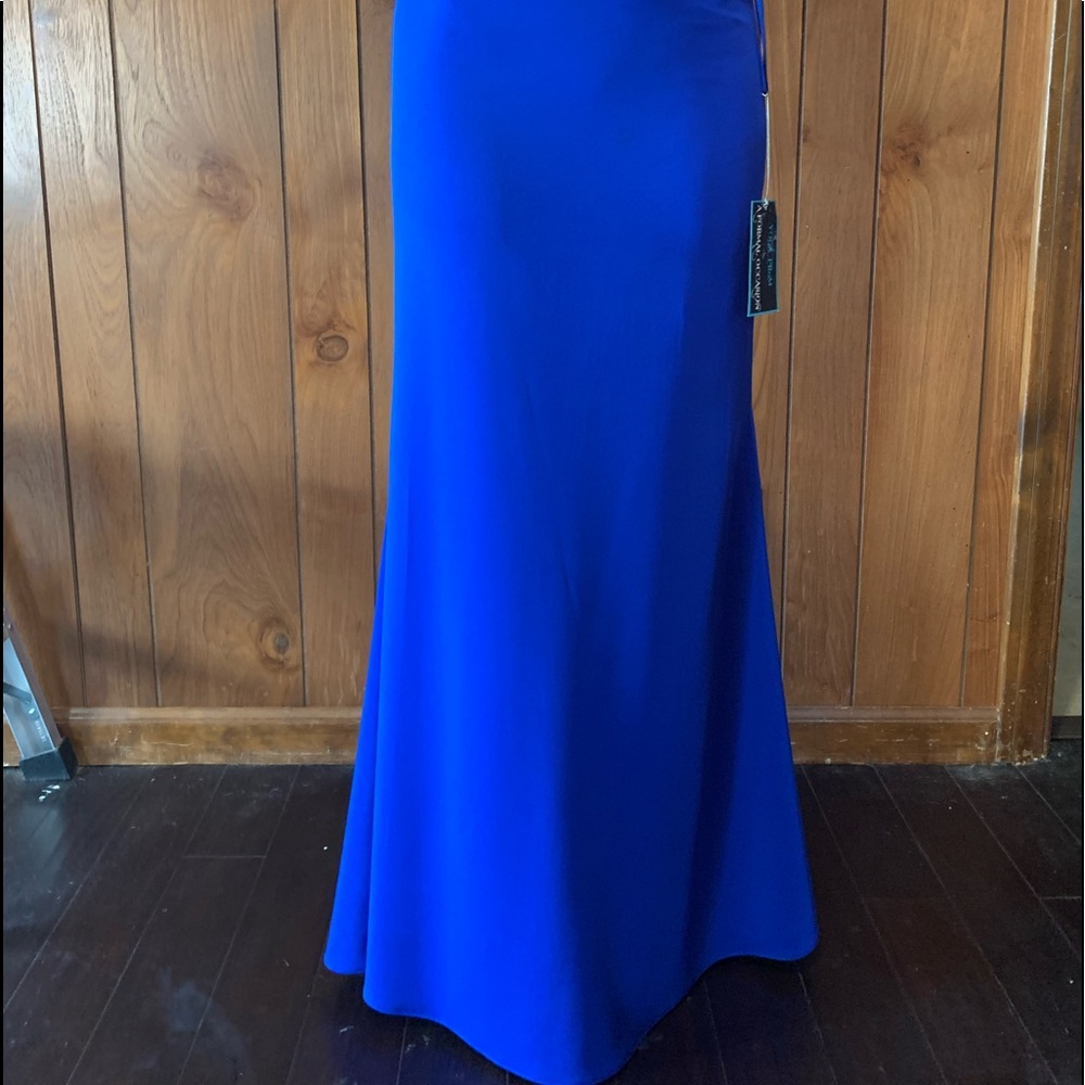 Royal Blue Prom/Formal Dress - Picture 2 of 8